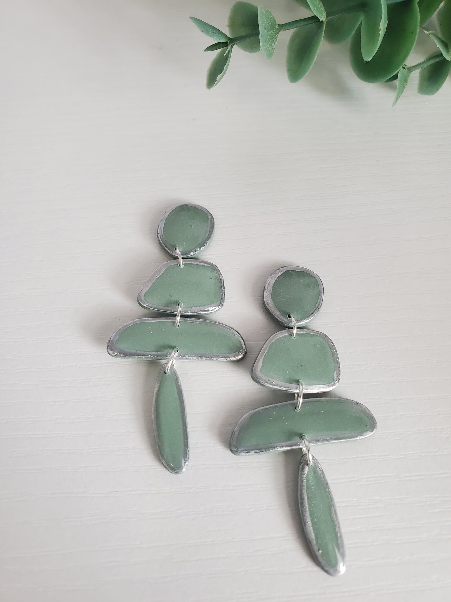 Sage Pearlized Pebble