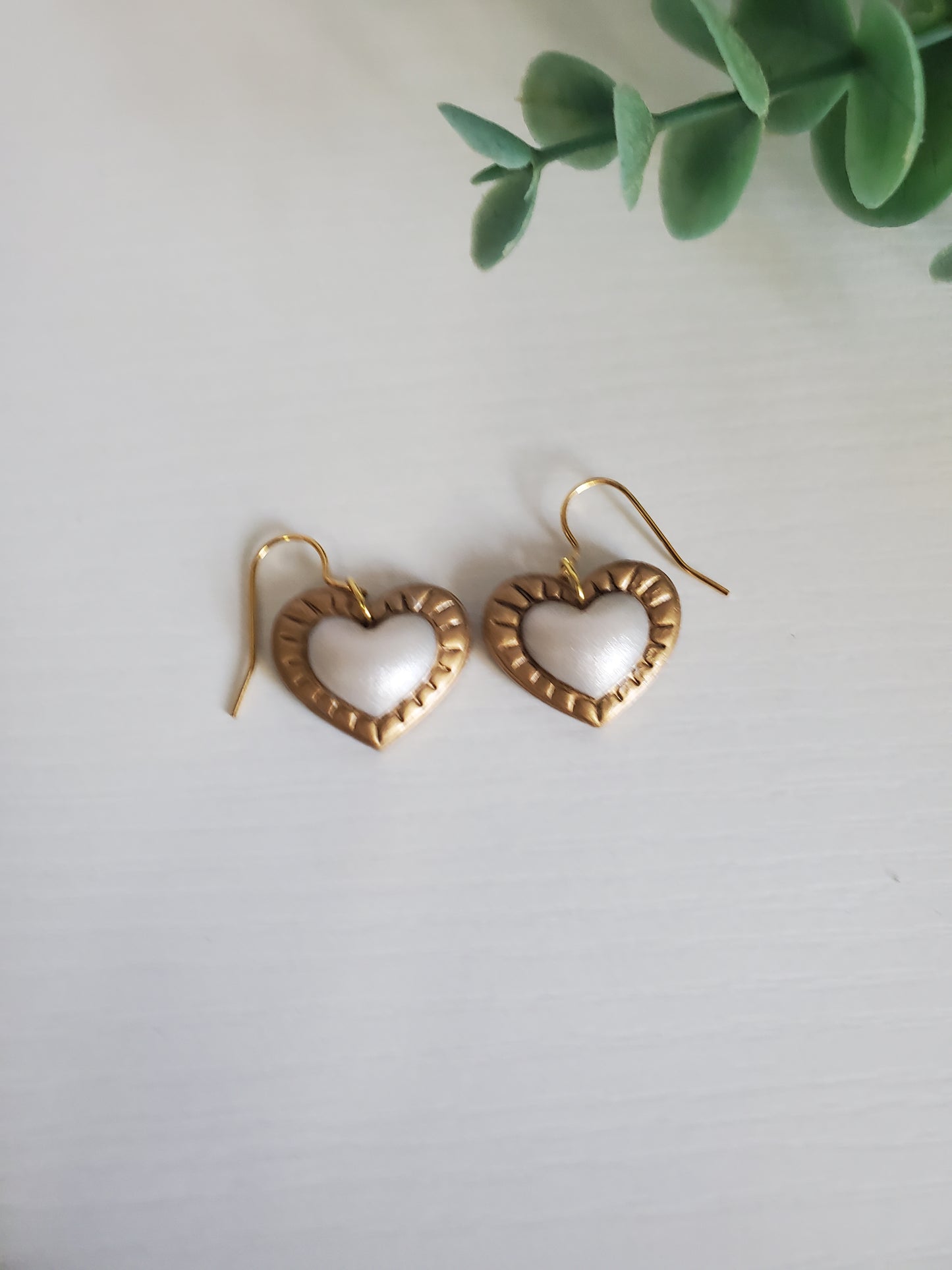 Golden pearl puffy heart